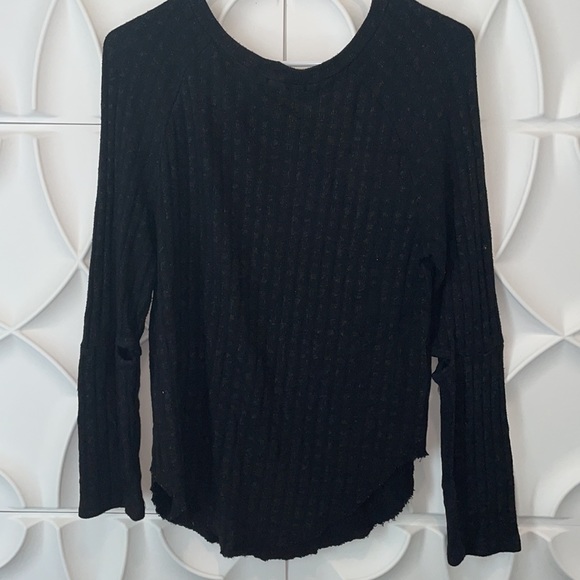 Monrow Sweet Black Sweater Size L.  FF - Picture 5 of 5